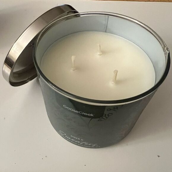 Goose Creek Fall Edition 3 Wick Candle Cider & Sweaters - Picture 5 of 7